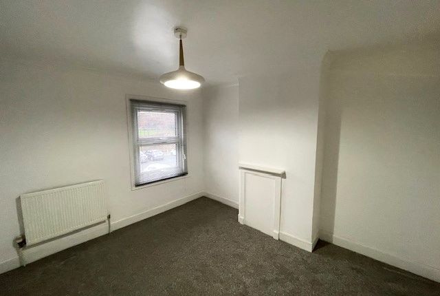 Terraced house to rent in Priory Street, Colchester