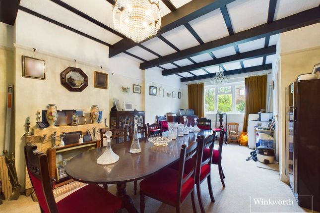 59, Oakington Manor Drive, Middlesex photo 2