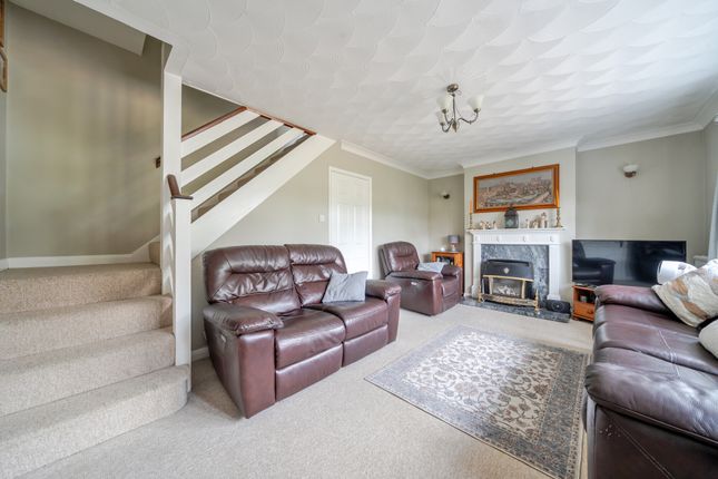 3, Glenhurst Close, Blackwater photo 3