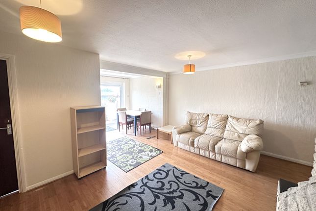 9, Sandhurst Close, Canterbury photo 2