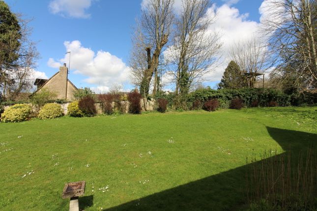 Bungalow for sale in Shepard Way, Chipping Norton