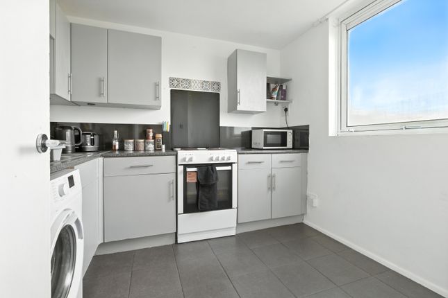 29 Hollingbourne Tower, Westwell Close, Orpington photo 3