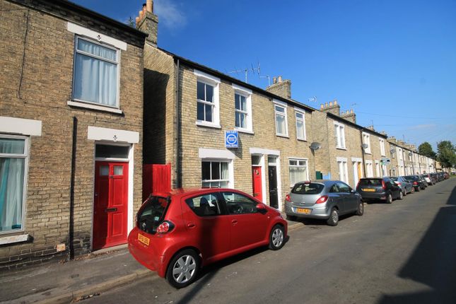 Thumbnail Terraced house to rent in Catharine Street, Cambridge