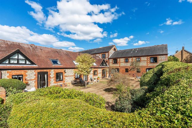 6 Sondes Farm, Glebe Road, Dorking photo 4