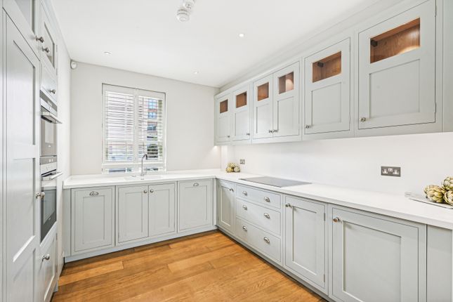 Terraced house to rent in Bourne Street, Sloane Square