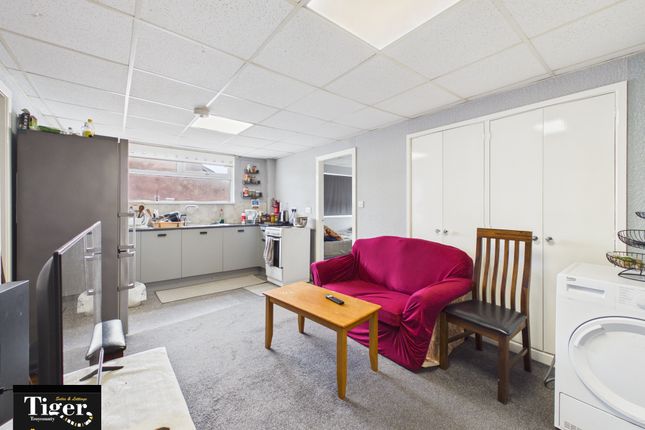 Flat 3, 2A, Edelston Road, Blackpool photo 4