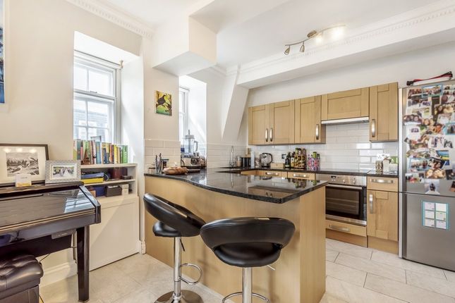 Flat 71 Apsley House,, Finchley Road, London photo 2