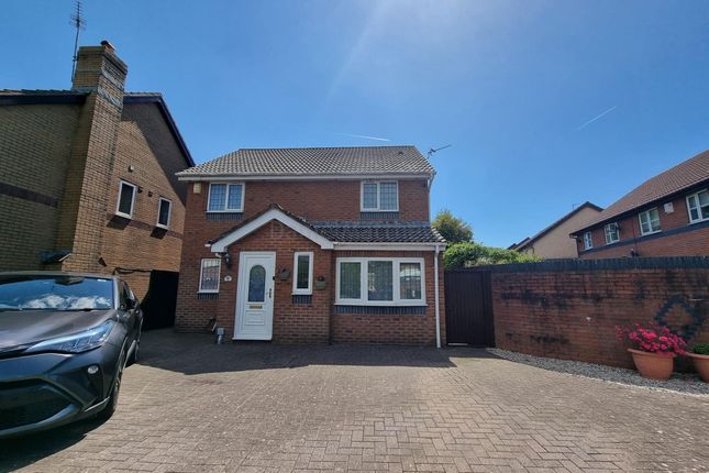 4-bed detached on 10 Greenacres, Barry, £355,000