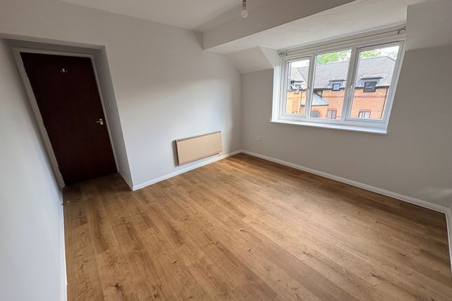 Flat 13, Bristol photo 5