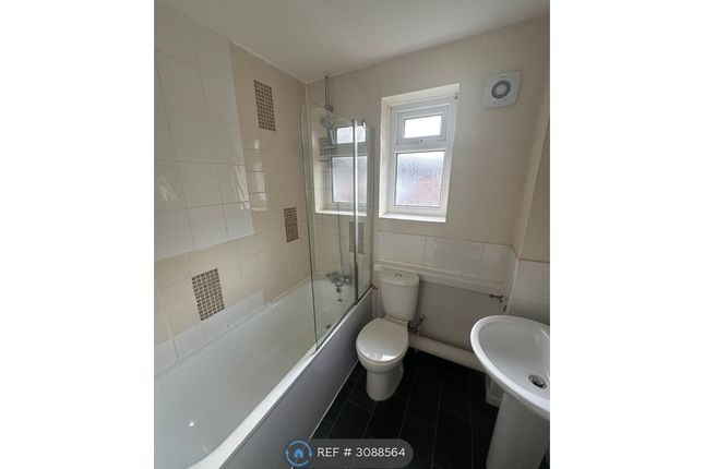Salford photo 3