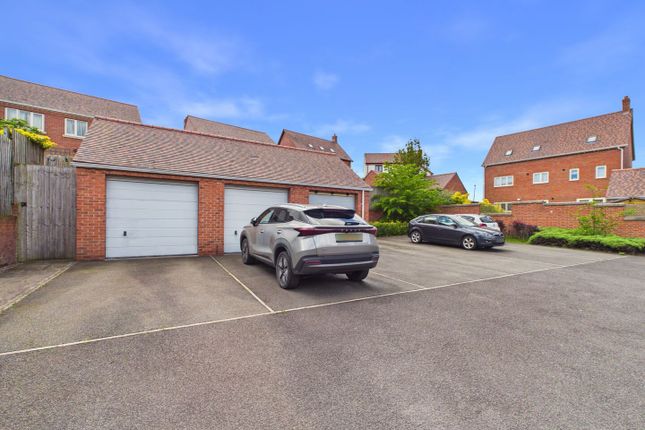 4, Well Croft, Telford photo 2