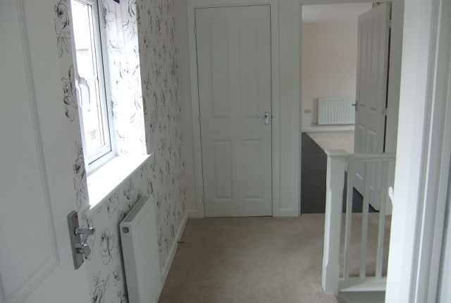 33, Maidstone photo 5