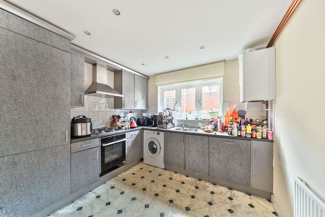 Flat 6, Abbey Court, Edgware photo 3