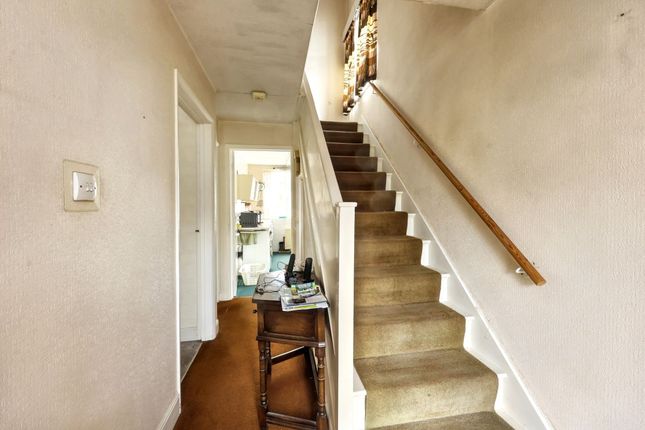 35, Priory Avenue, Bridgend photo 5