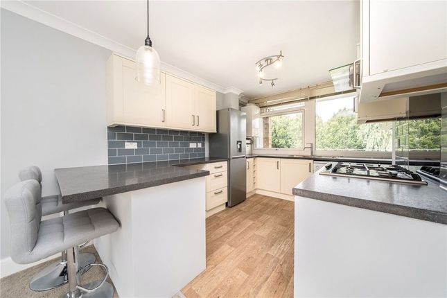 55, Tarnwood Park, London photo 4