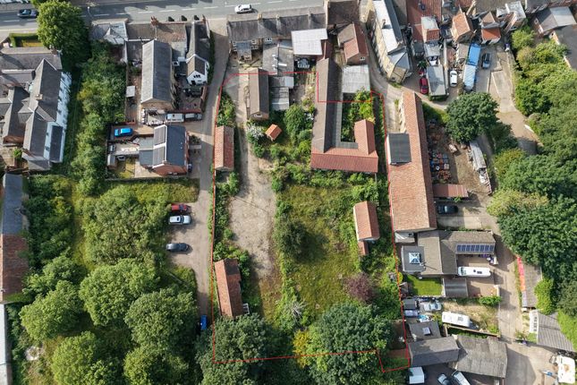 Studio house on Development Land to Rear of Half Moon Pub, West Street, Alford, £225,000