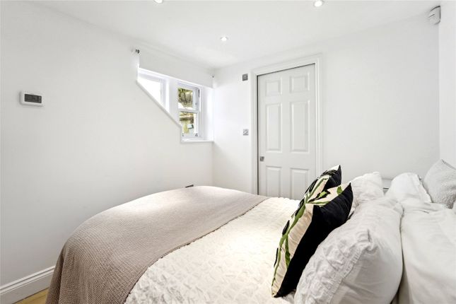 Terraced house to rent in Walham Grove, London
