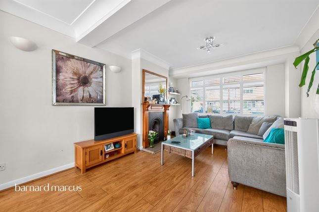 56, Ravenswood Avenue, Surbiton photo 2