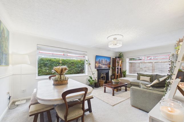27a Edenham Road, Bourne photo 3