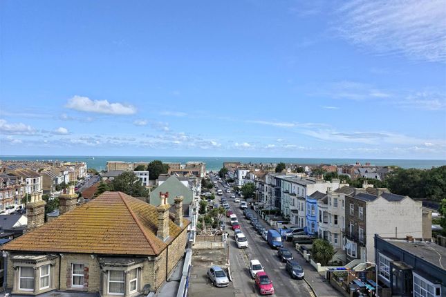 2-bed flat on Flat 4, 212a, Northdown Road, Margate, £170,000