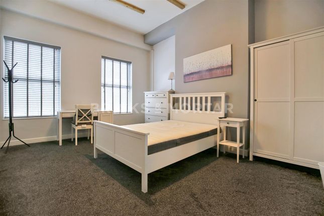 Img_3577.Jpg_Enhanced (1).Jpg