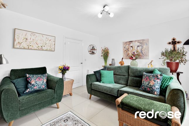 30, Old Thorns Crescent, Chorley photo 4