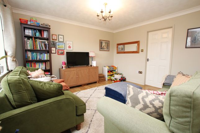 8, Lodge Drive, Branston photo 3