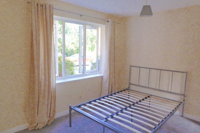 5 Faygate Way, Lower Earley, Berkshire photo 3