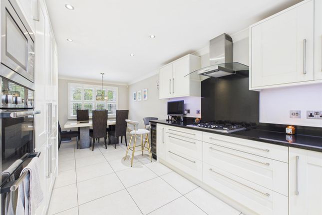 12, Cooks Road, Aylesbury photo 3