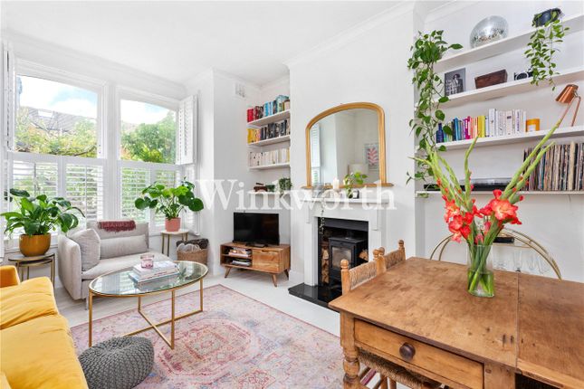 Thumbnail Flat to rent in Alroy Road, London