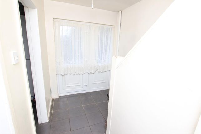 9, Radnor Way, Doncaster photo 2