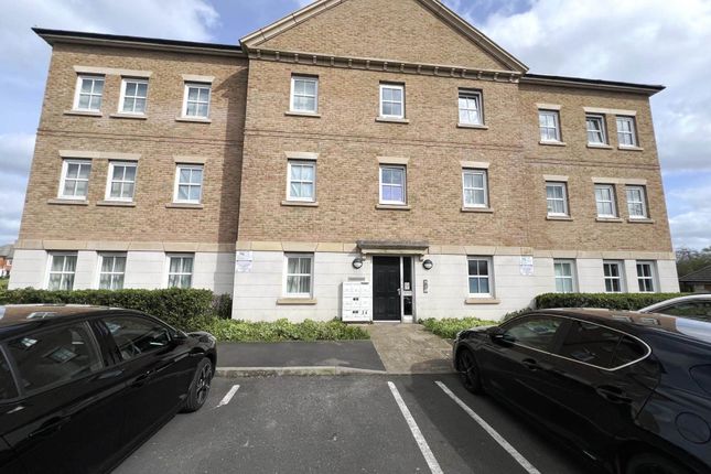 Thumbnail Flat for sale in Rainbow Road, Erith