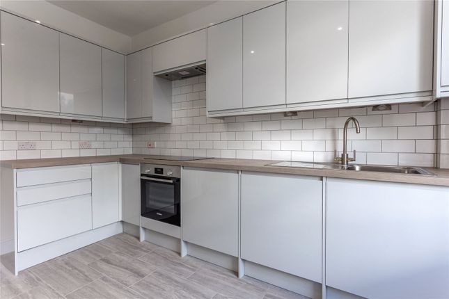 Flat A 15 Drayton Road, London, London photo 3