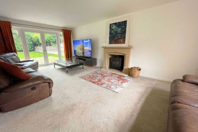 9 Oakleigh, Knutsford photo 3