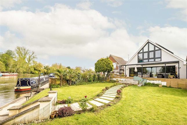 Property for sale in Friary Island, Wraysbury, Staines