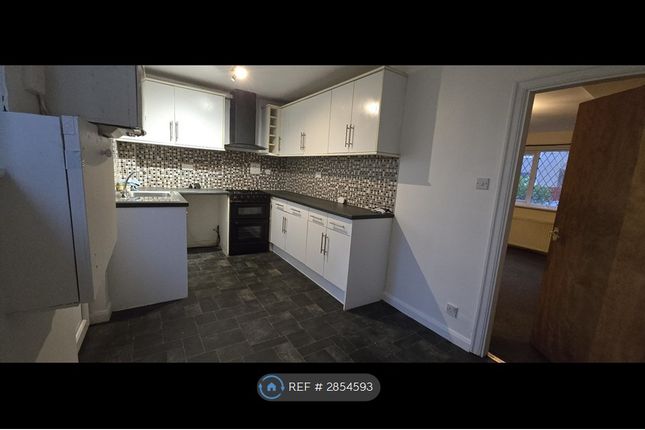 Walpole Road, Huddersfield photo 5