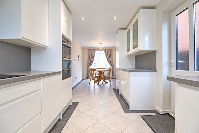 8 Oak Tree Avenue, Gainsborough photo 4