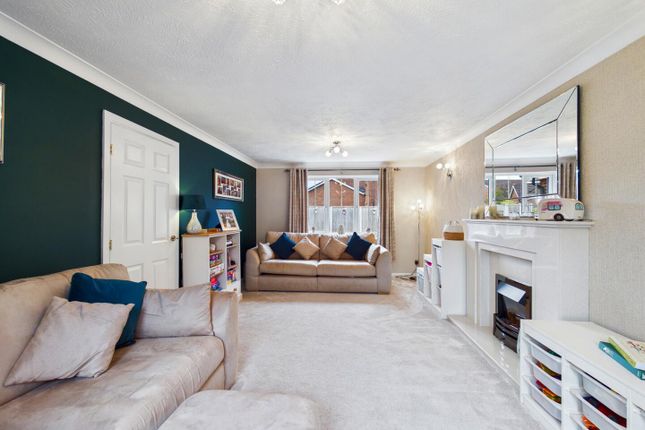 11, Royal Birkdale Way, Normanton photo 3