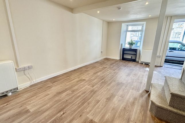 6 Daniel Place, Penzance photo 2