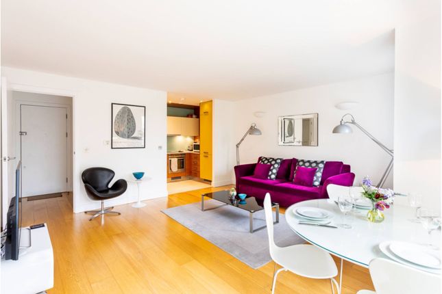 Flat 62/St. Williams Court, 1 Gifford Street, London photo 4