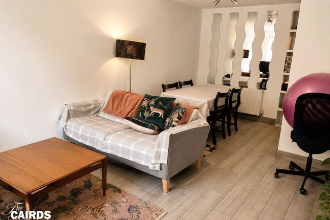 3, Masons Court, Ewell photo 2