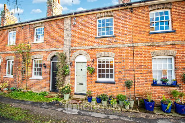 Thumbnail Cottage for sale in Albert Place, Coggeshall, Colchester
