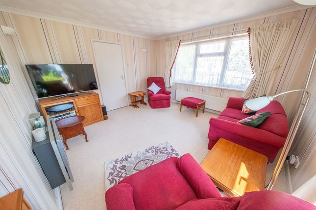 33, North Road, Horndean photo 3
