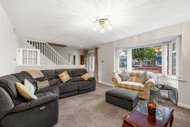 72 Grange Crescent, Lincoln photo 2