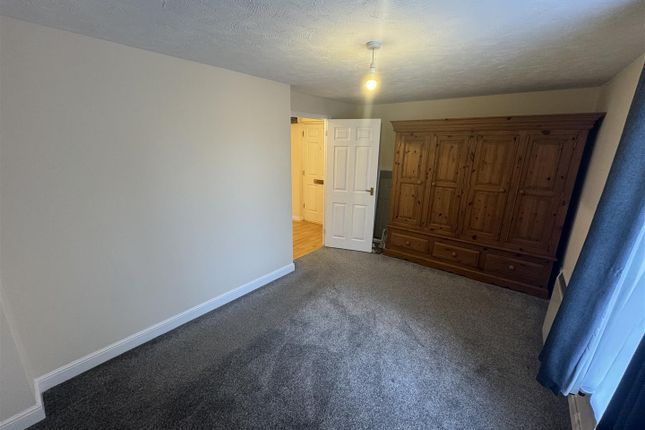 78, Leigh Hunt Drive, London photo 5
