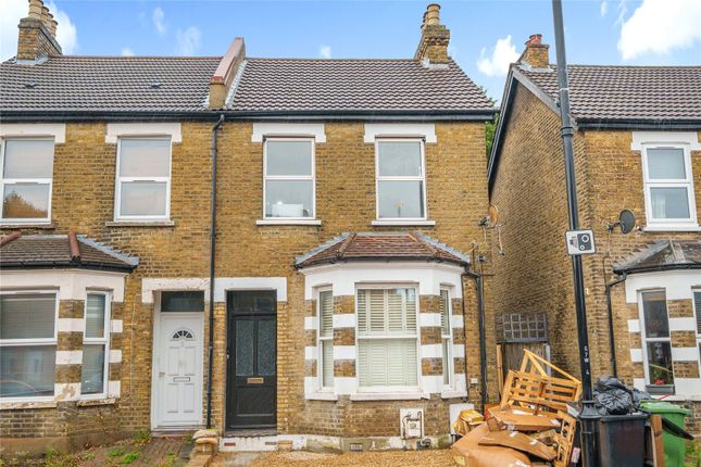 1-bed flat on Top Floor Flat, 22, West Street, Bromley, £230,000