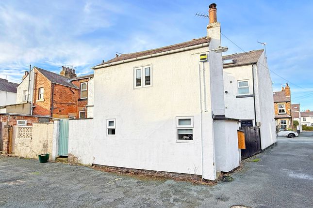 1-bed house on 30a Russell Street, Harrogate, £160,000