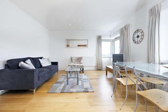Flat to rent in Warren House, Beckford Close, Kensington
