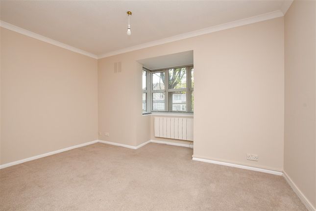 Poppy Close, Wallington photo 3