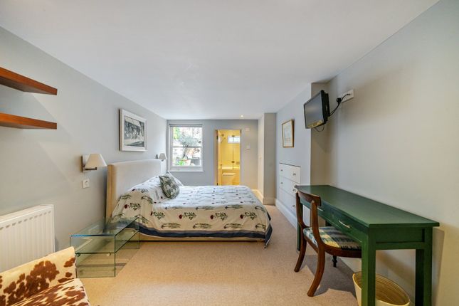 15A, Barclay Road, London photo 4